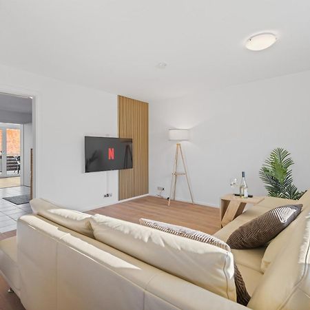 Goldcream Suites - Modern - Netflix - Free Parking Guenzburg Exterior photo