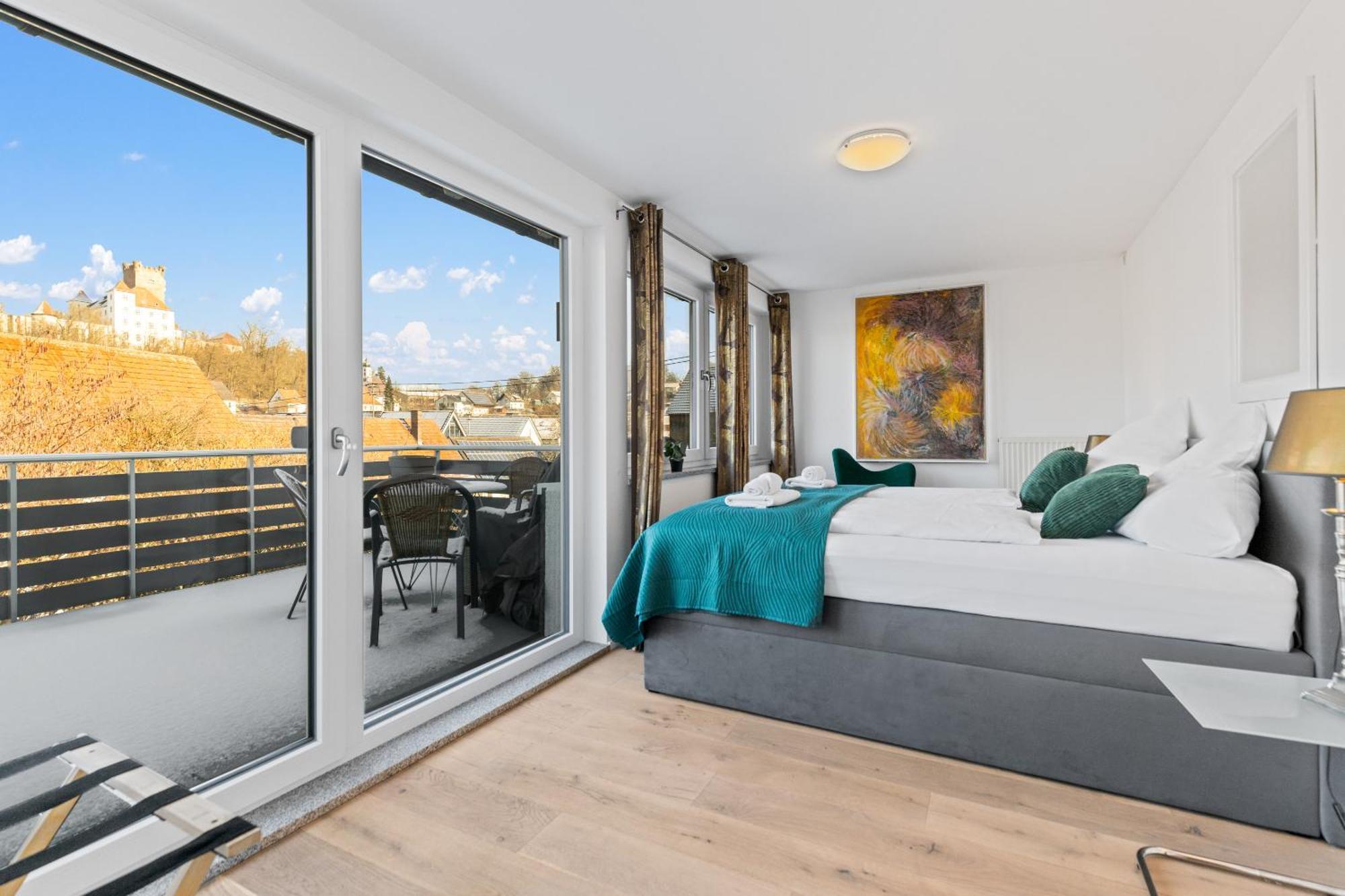 Goldcream Suites - Modern - Netflix - Free Parking Guenzburg Exterior photo